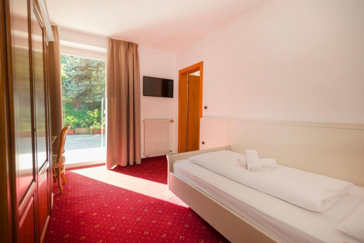 Hotel Marlingerhof Exterior photo